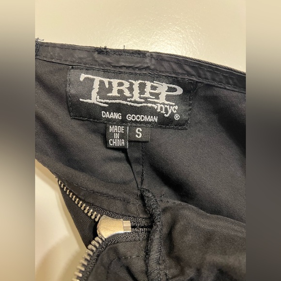 Vintage Y2K Tripp NYC Black Mini Skirt with Silver Hardware Detail - Picture 13 of 14